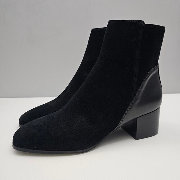 Donald Pliner Kelsee Ankle Boot Womens 9.5 Black Suede Square Toe Heel NEW - Picture 1 of 14
